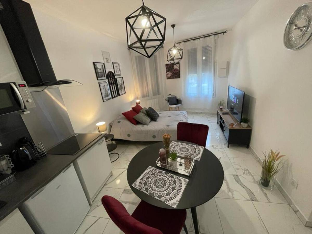Le Dolce Vita - Centre Historique, Proche Toutes Commodites, Stationnement Aise, Wifi-Netflix Niort Exteriör bild